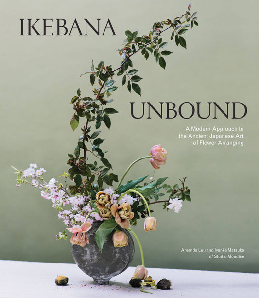 Book cover of 'Ikebana Unbound' with floral arrangement on a green background